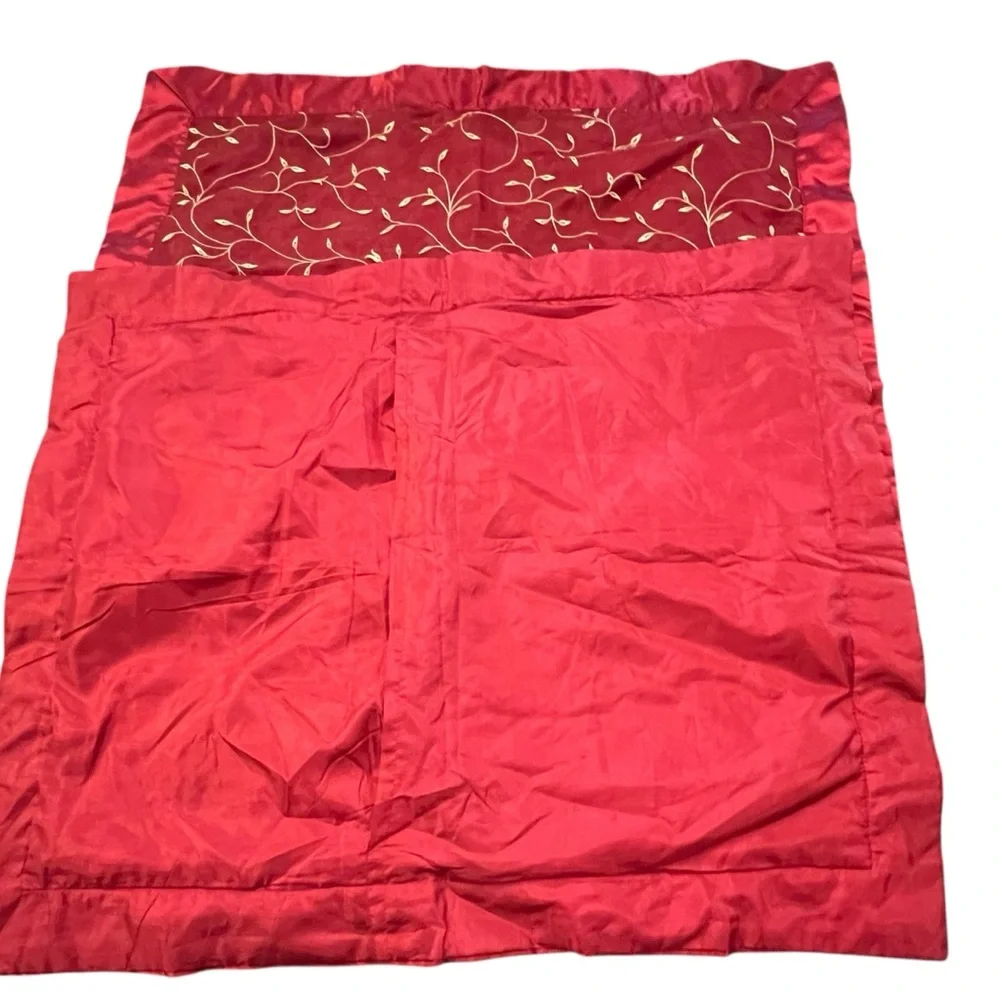 N/A red satin